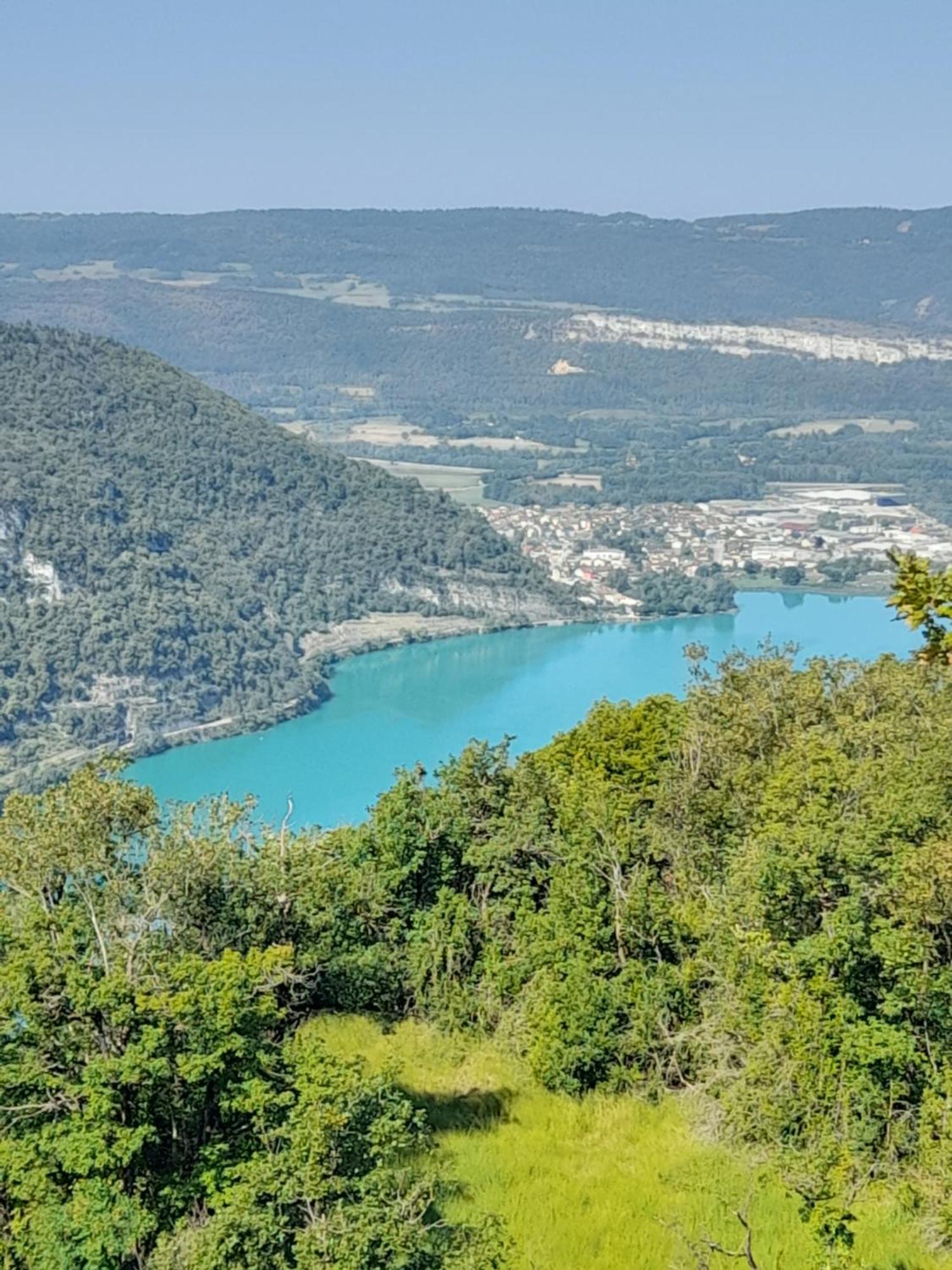 Chaleureux Appartement Nantua Exteriör bild