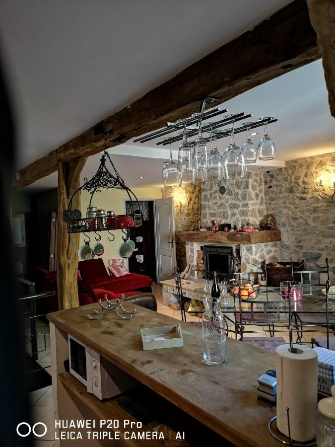 Chaleureux Appartement Nantua Rum bild